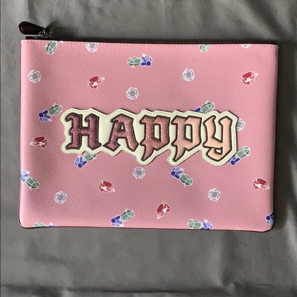 BNWT COACH x DISNEY “HAPPY” LARGE WRISTLET - Picture 1 of 2